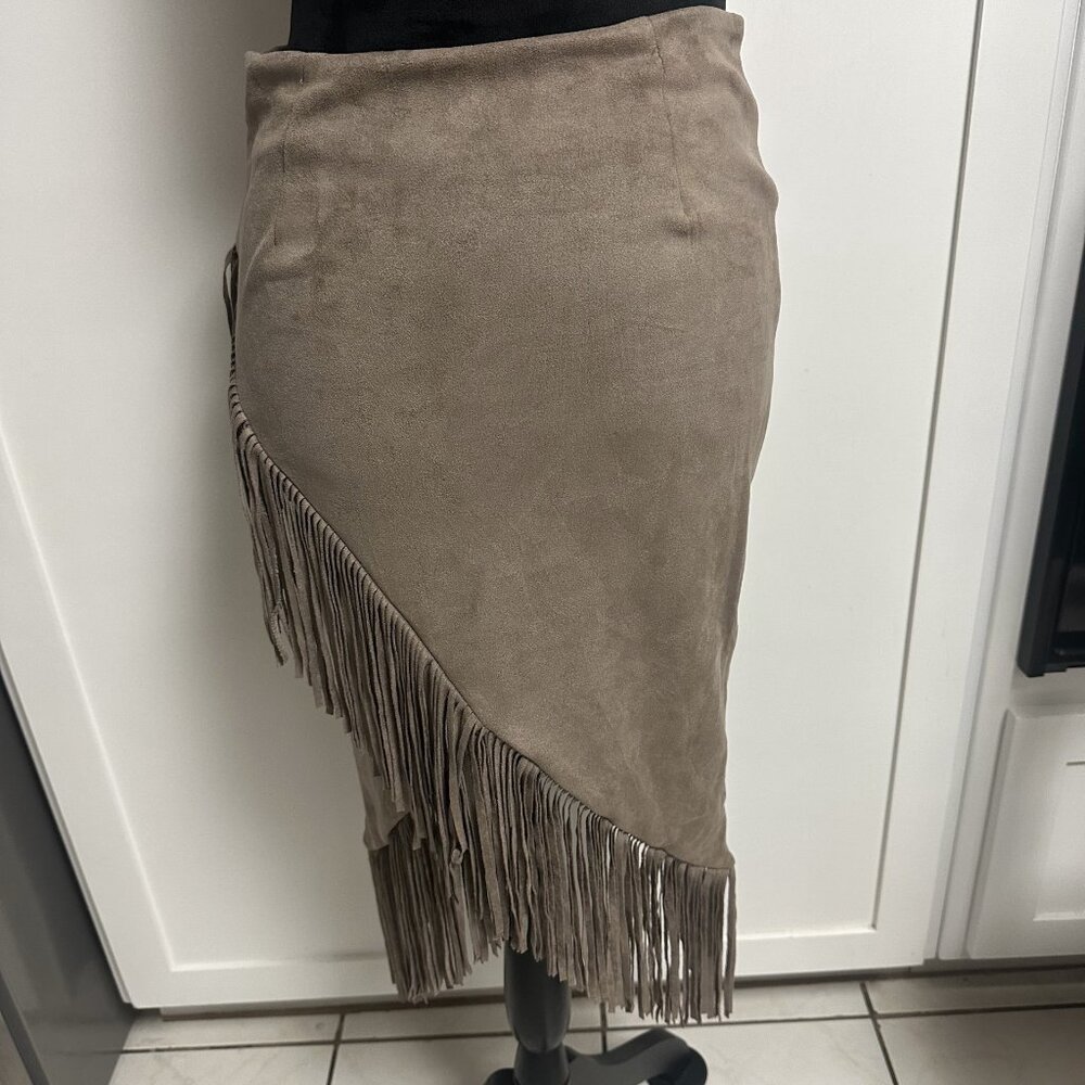 Apeach Faux Suede Fringed Hem  Midi Skirt Size Small Gingerbread Brown
